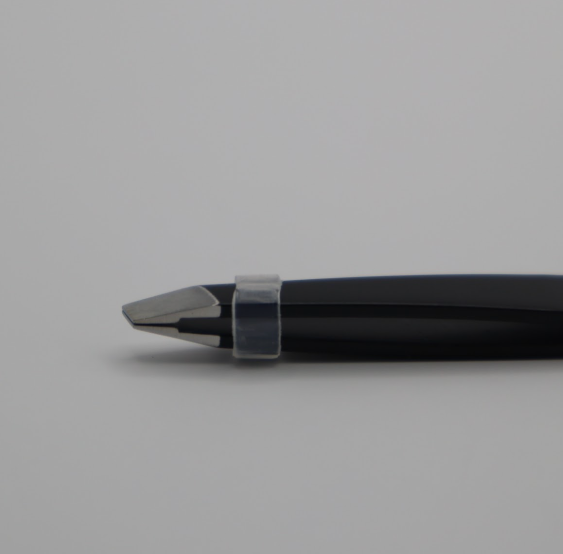 Pinces à épiler Brows & Lips