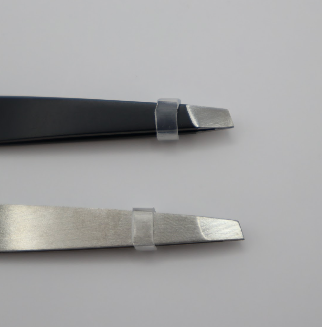 Pinces à épiler Brows & Lips